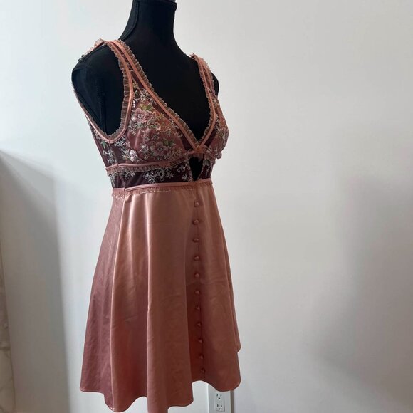 For Love & Lemons Slip - Picture 10 of 11